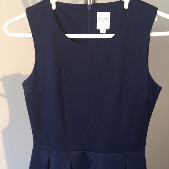 Formal Summer Dress - Picture 4 of 5